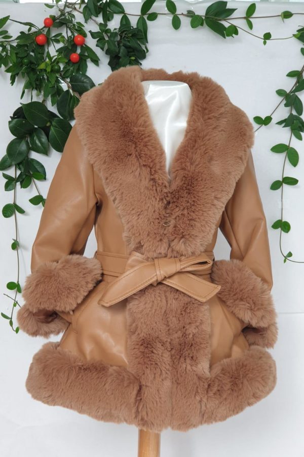 Manteau fourrure marron 49 euros du 4 ans au 14 ans